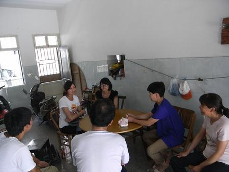 深入了解，交谈氛围融洽